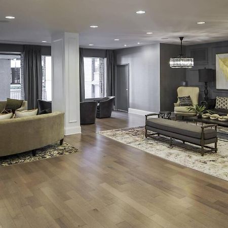 Elegant Apartment W Views At Crystal City Arlington Extérieur photo