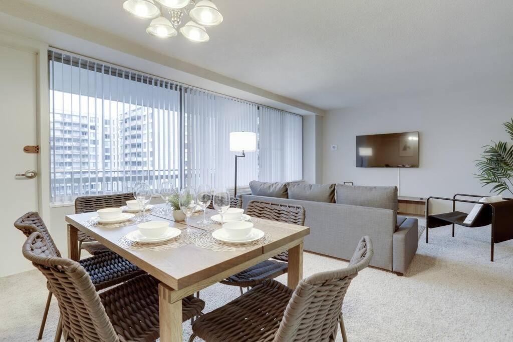Elegant Apartment W Views At Crystal City Arlington Extérieur photo