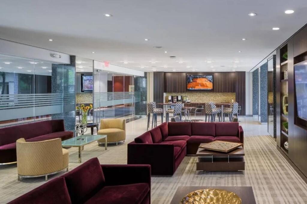 Elegant Apartment W Views At Crystal City Arlington Extérieur photo