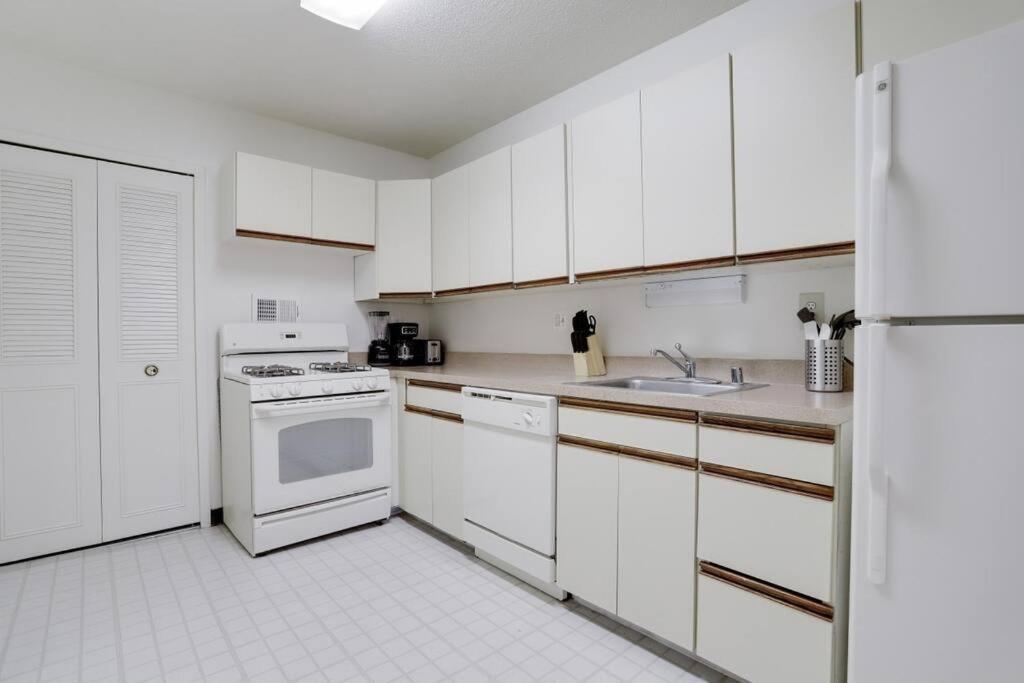 Elegant Apartment W Views At Crystal City Arlington Extérieur photo